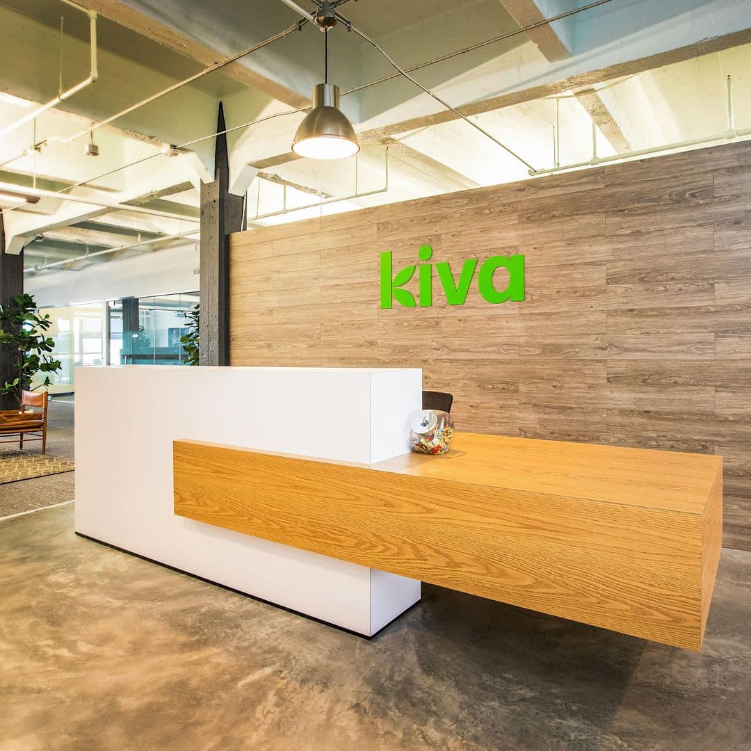 Theke in Weiß und Holzoptik